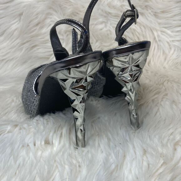 Nicole Miller - Metallic Silver Platform 5” High Heels sz 8.5 - Picture 5 of 10